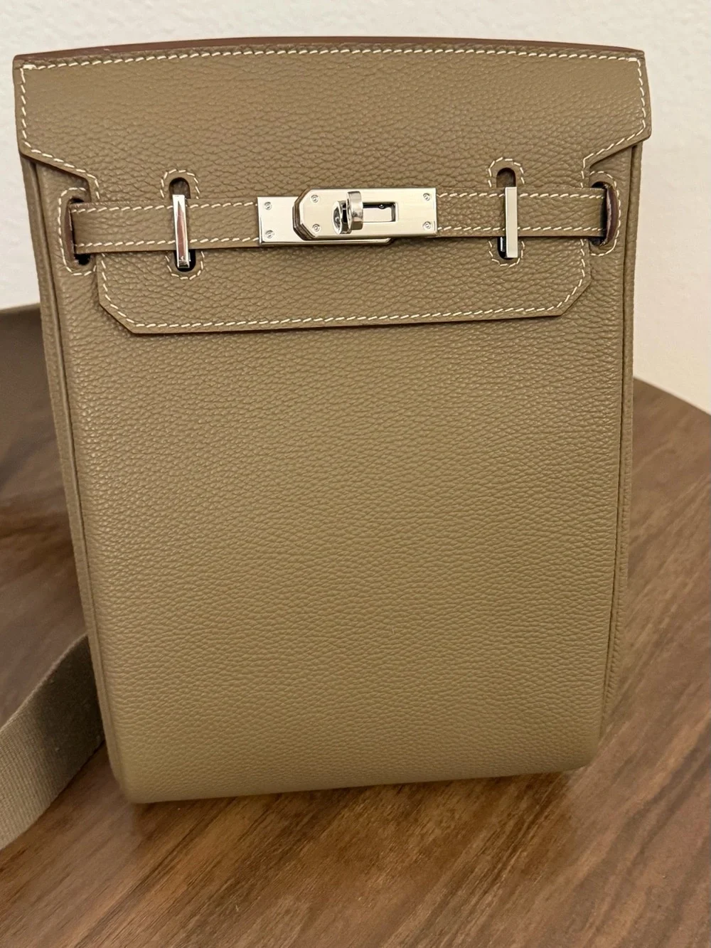 Taupe Leather Crossbody Bag with Silver Hardware - Unbranded